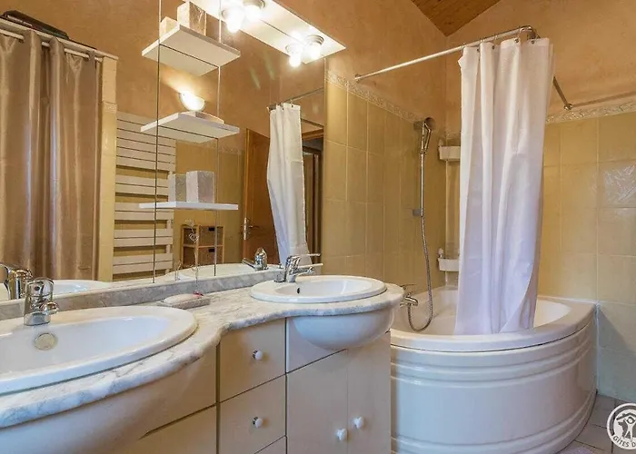 בית נופש La Ferme Des Hautins