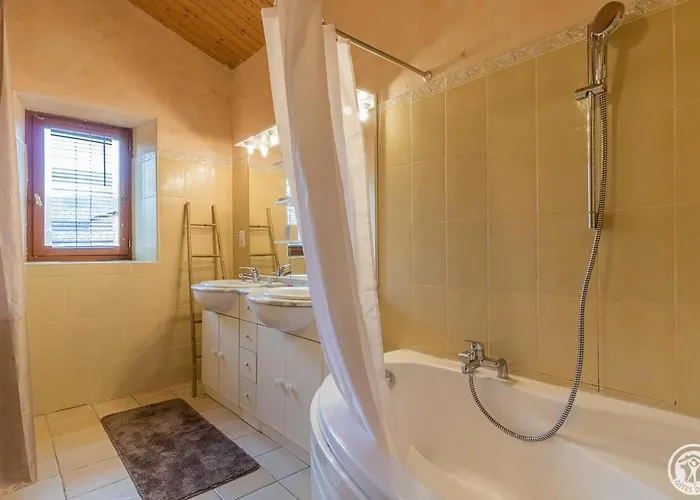 בית נופש La Ferme Des Hautins