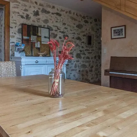 Le Gite Des Hautins * Rieucaze