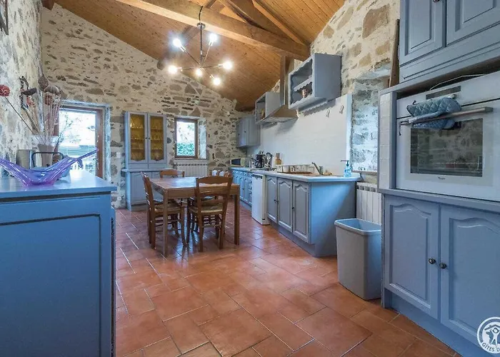 Feriehus La Ferme Des Hautins *