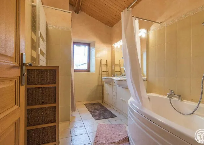 La Ferme Des Hautins Feriehus *